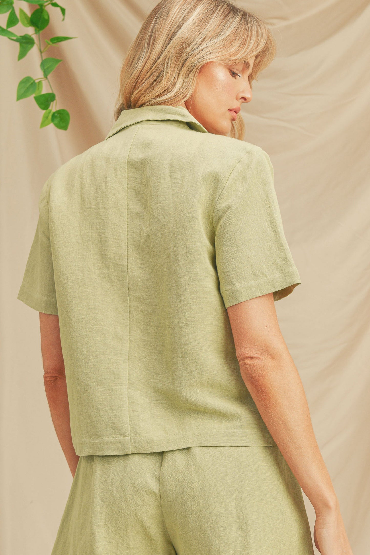 Button Closure Short Sleeve Crop Top